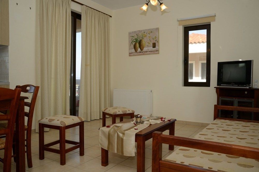 Villa Gereoudis Seaview Apartments-Pool & Bar Kolymbari Buitenkant foto